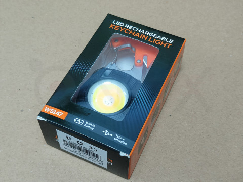 Багатофункціональний міні-ліхтар W5147 LED-брелок із запальничкою, стропорізом, викруткою та свистком